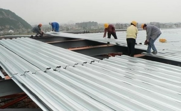 Làm mái tôn Chánh Phú Hòa - giá rẻ số 1 9 Làm mái tôn quận 1 - Xây Dựng Hữu Quý