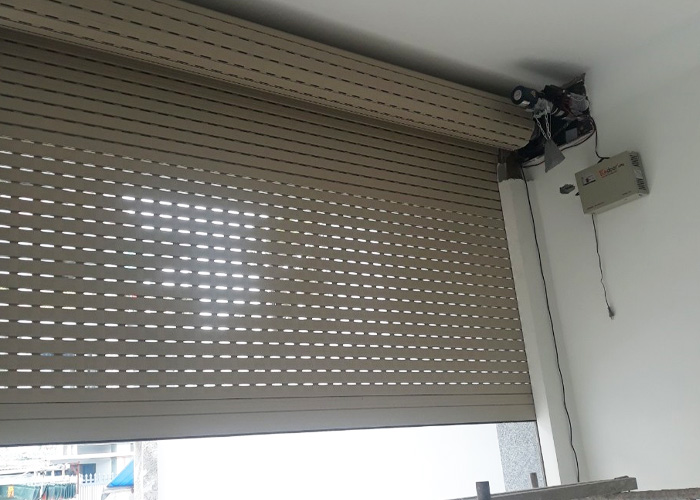 Lắp cửa cuốn Chánh Phú Hòa tiện lợi cho gia đình 7 Chi tiết cửa cuốn bạn cần biết
