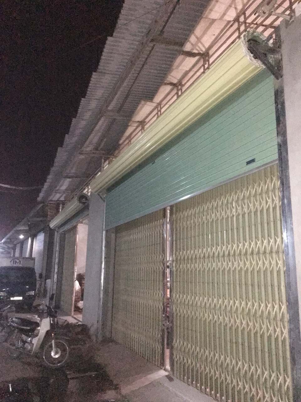 Lắp cửa cuốn Vĩnh Tân - nhanh chóng chuyên nghiệp 19 Lắp cửa cuốn Vĩnh Tân - nhanh chóng chuyên nghiệp