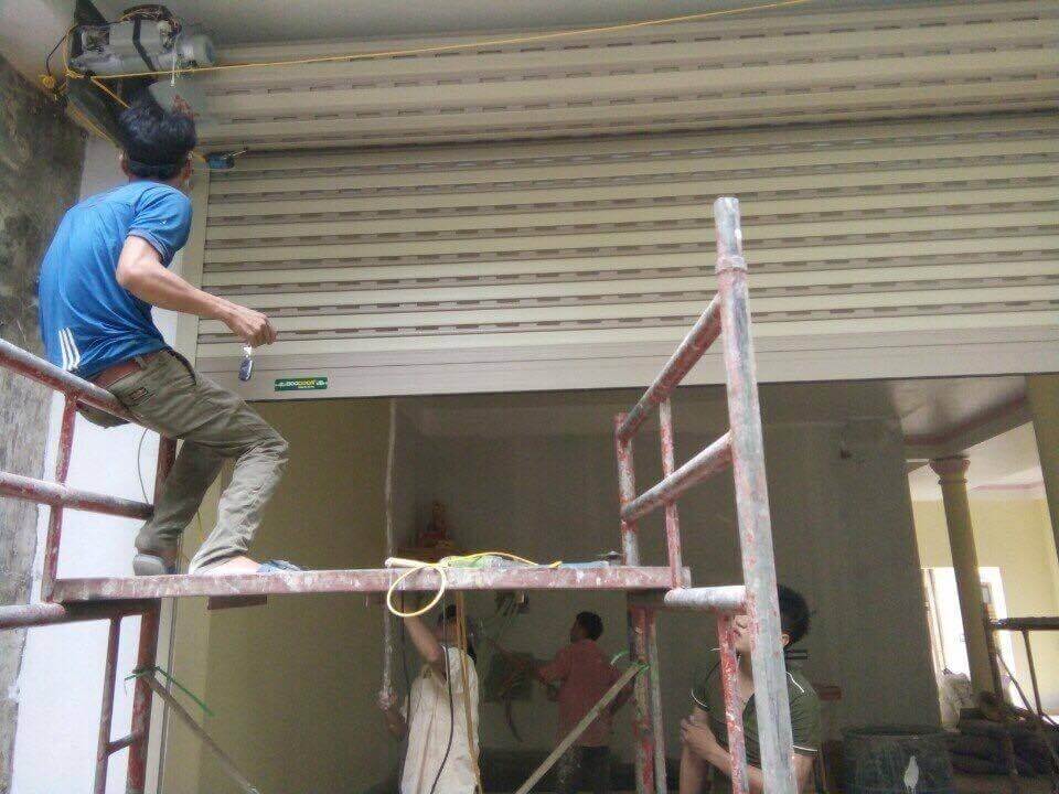 Lắp Đặt Cửa Cuốn Tân Khánh Chuyên Nghiệp Và Đáng Tin Cậy 16 Lắp Đặt Cửa Cuốn Tân Khánh Chuyên Nghiệp Và Đáng Tin Cậy