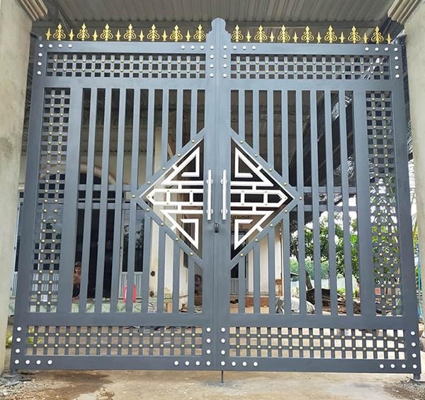 co khi dong phu uy tin hang dau ve lan can inox va cong sat 692d6f25448bc