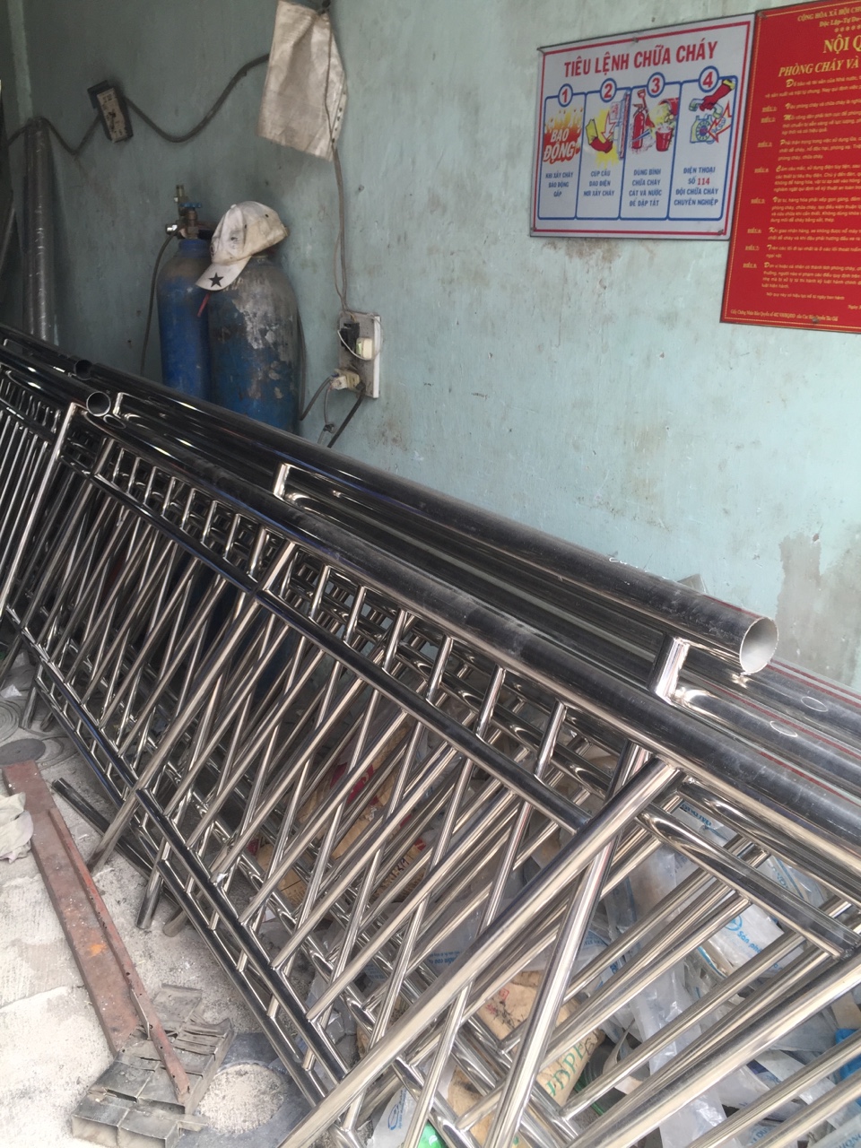 Cơ Khí Khánh Bình: Uy Tín Và Chất Lượng Vượt Trội 7 Inox Thành Trung chuyên thiết kế, gia công, LAN CAN,TAY VỊN CẦU THANG INOX chất lượng cao,
