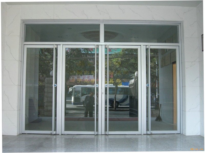 Thi Công Nhôm Kính Minh Hưng - Giải Pháp Toàn Diện 9 Thi Công Nhôm Kính Minh Hưng - Giải Pháp Toàn Diện